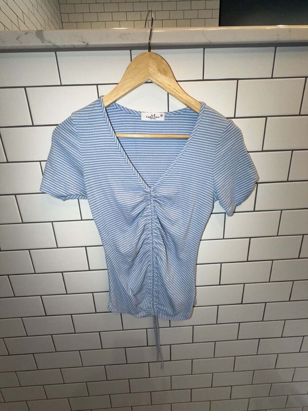 Kaitlyn's Closet Blue‎ and White Striped Ribbed Ruched Tie-Front V-Neck Top